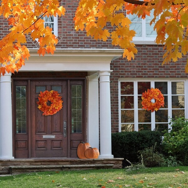 Autumn Splendor: 24Inch Silk Maple Leaf Wreath for Front Door