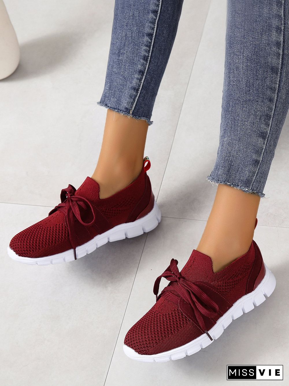 Comfortable Soft Sole Lightweight Non-Slip Flyknit Lace-Up Sneakers