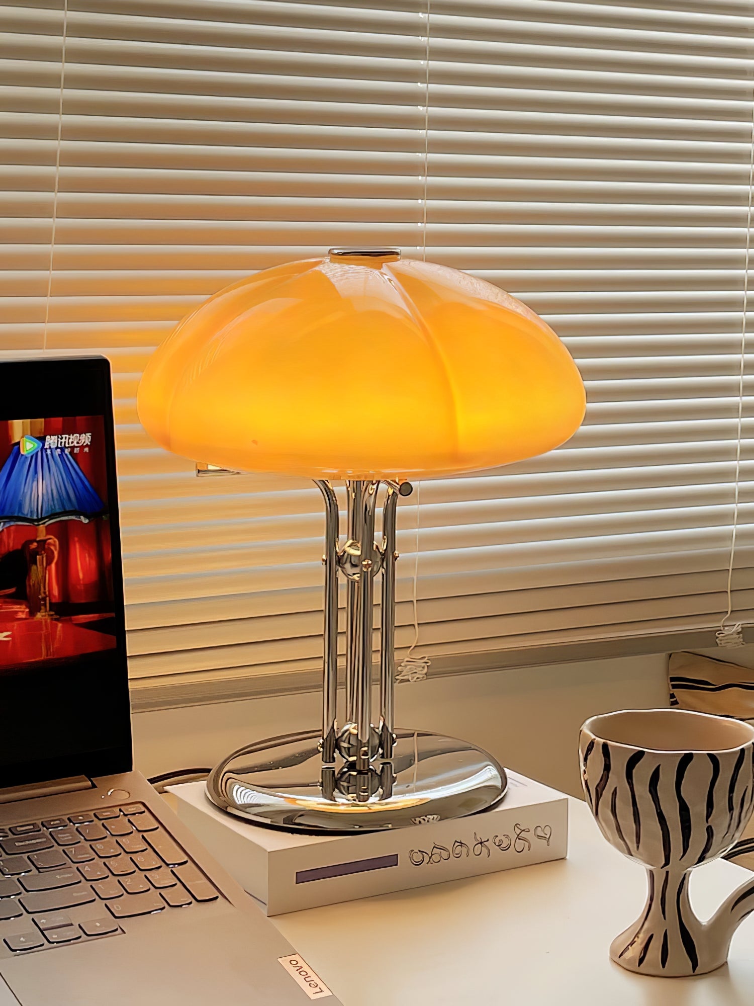 Mushroom Bauhaus Table Lamp