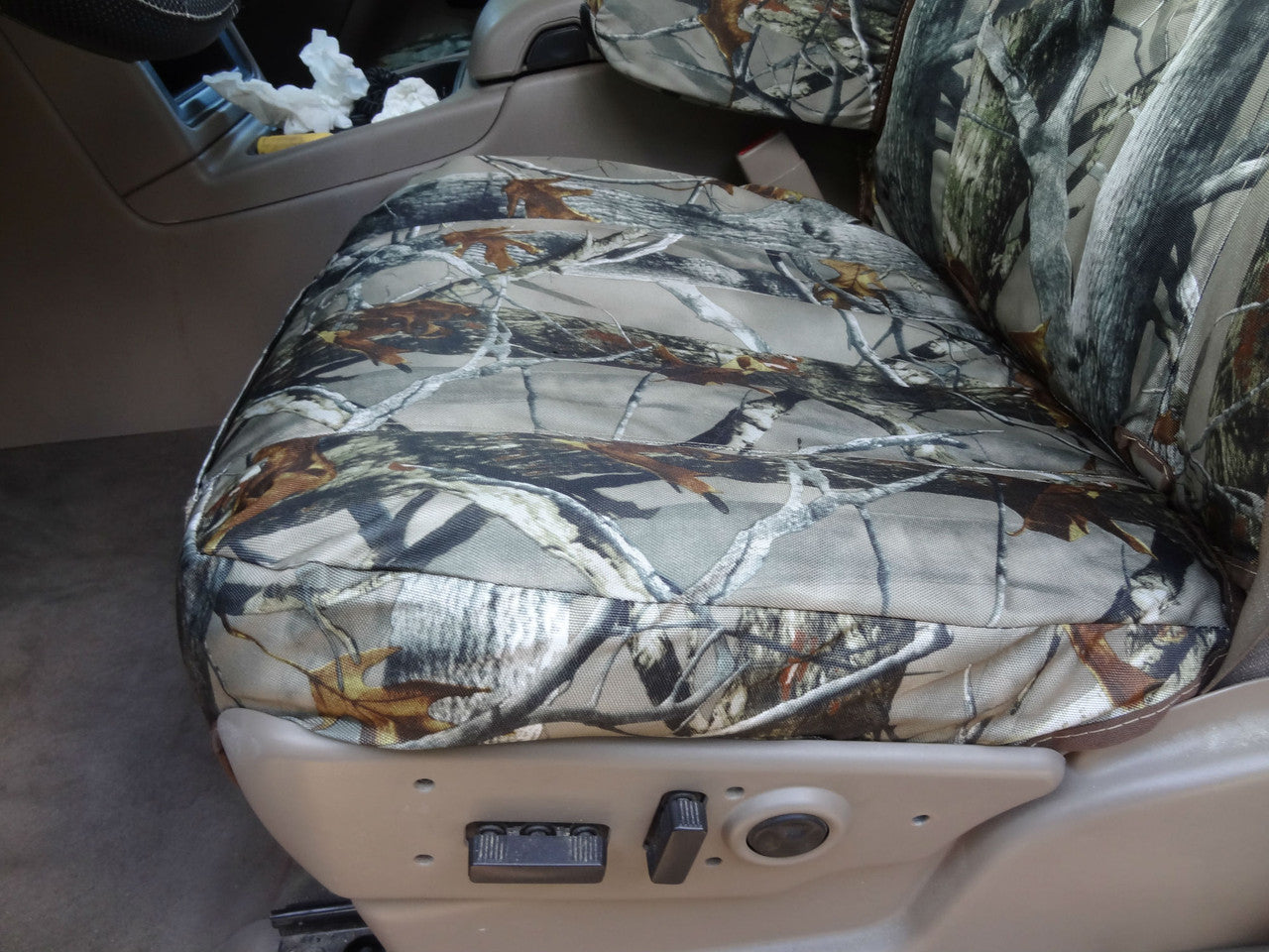 C1999 2003-2007 Chevy Silverado， Avalanche and GMC Sierra Front Captain Chairs With Electric Seats in Seats in MC2C Camouflage Endura