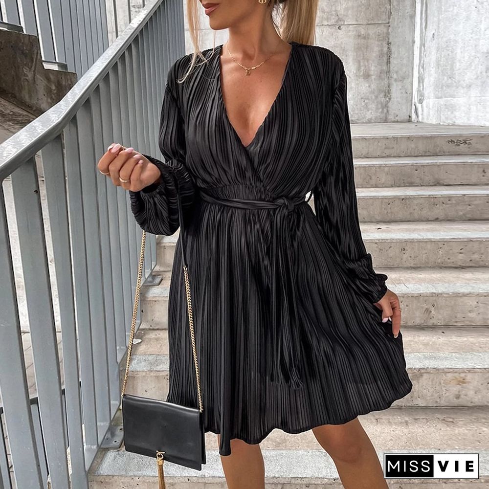 New Fashion Backless Pleated A-Line Dress Autumn Casual V Neck Long Sleeve Dress Elegant Solid Lace-up Waist Mini Dress Vestidos