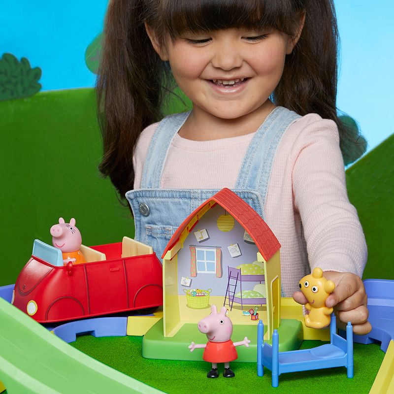 Hasbro Peppa Pig All Around Peppa's Town