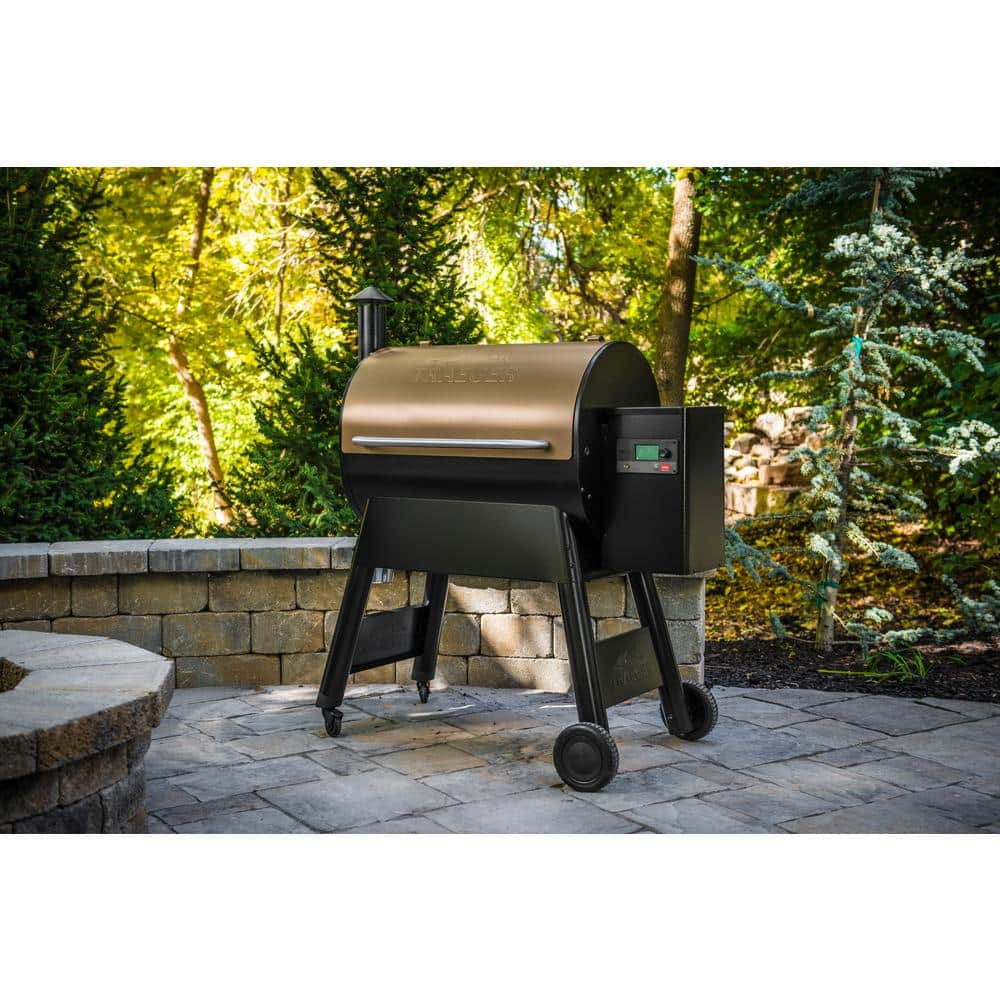 Traeger Pro 780 Wifi Pellet Grill and Smoker in Bronze TFB78GZE