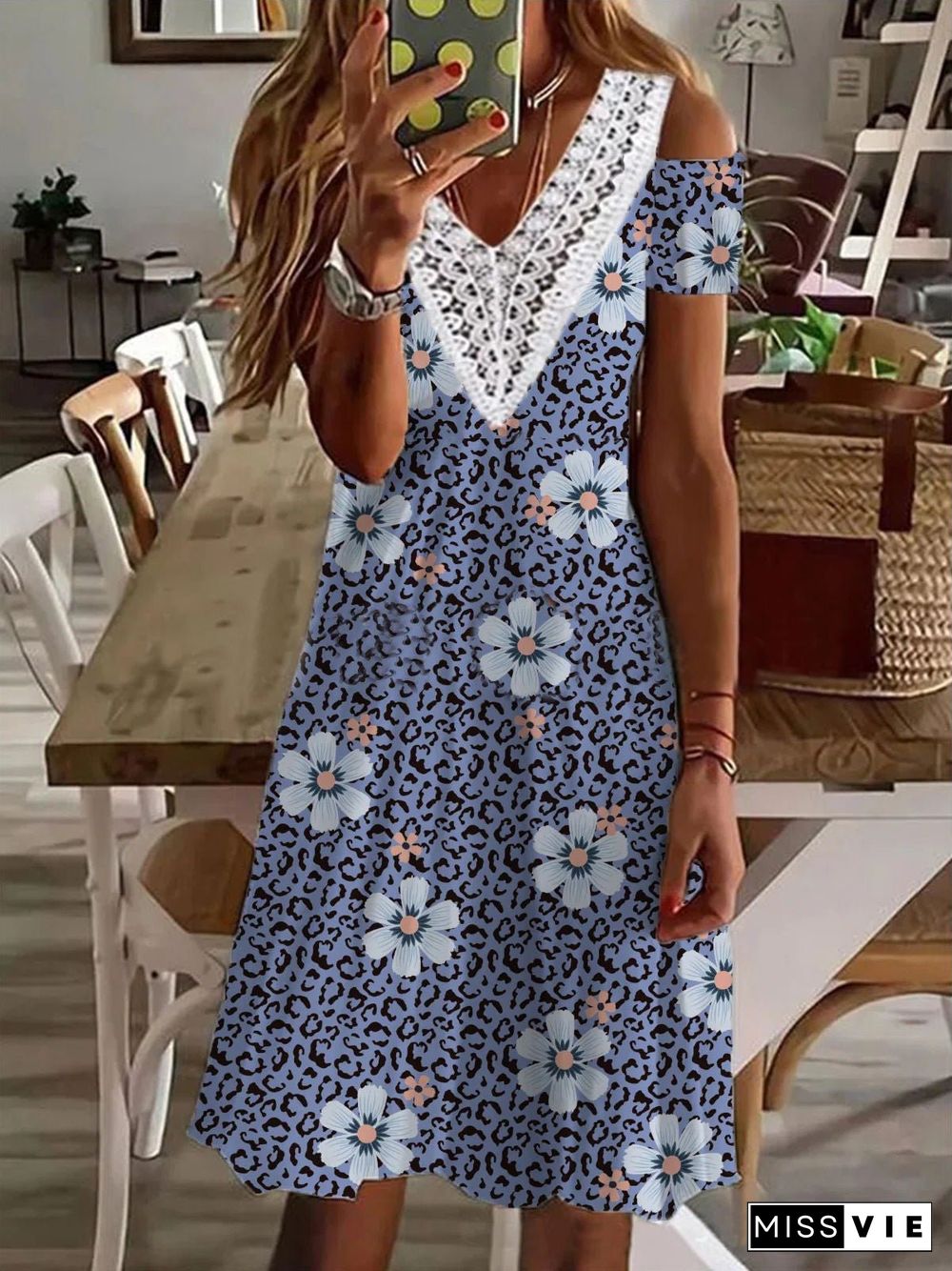 Women'S Dresses V-Neck Lace Panel Off Shoulder Print Dress