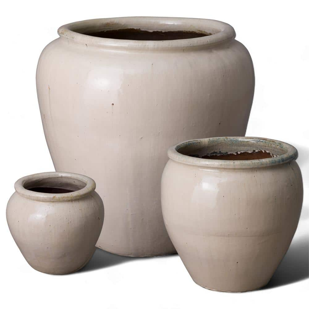 Emissary 30 in. L x 30 in. H Distressed White Ceramic Round Planter with Drainage Hole 12174WT-3