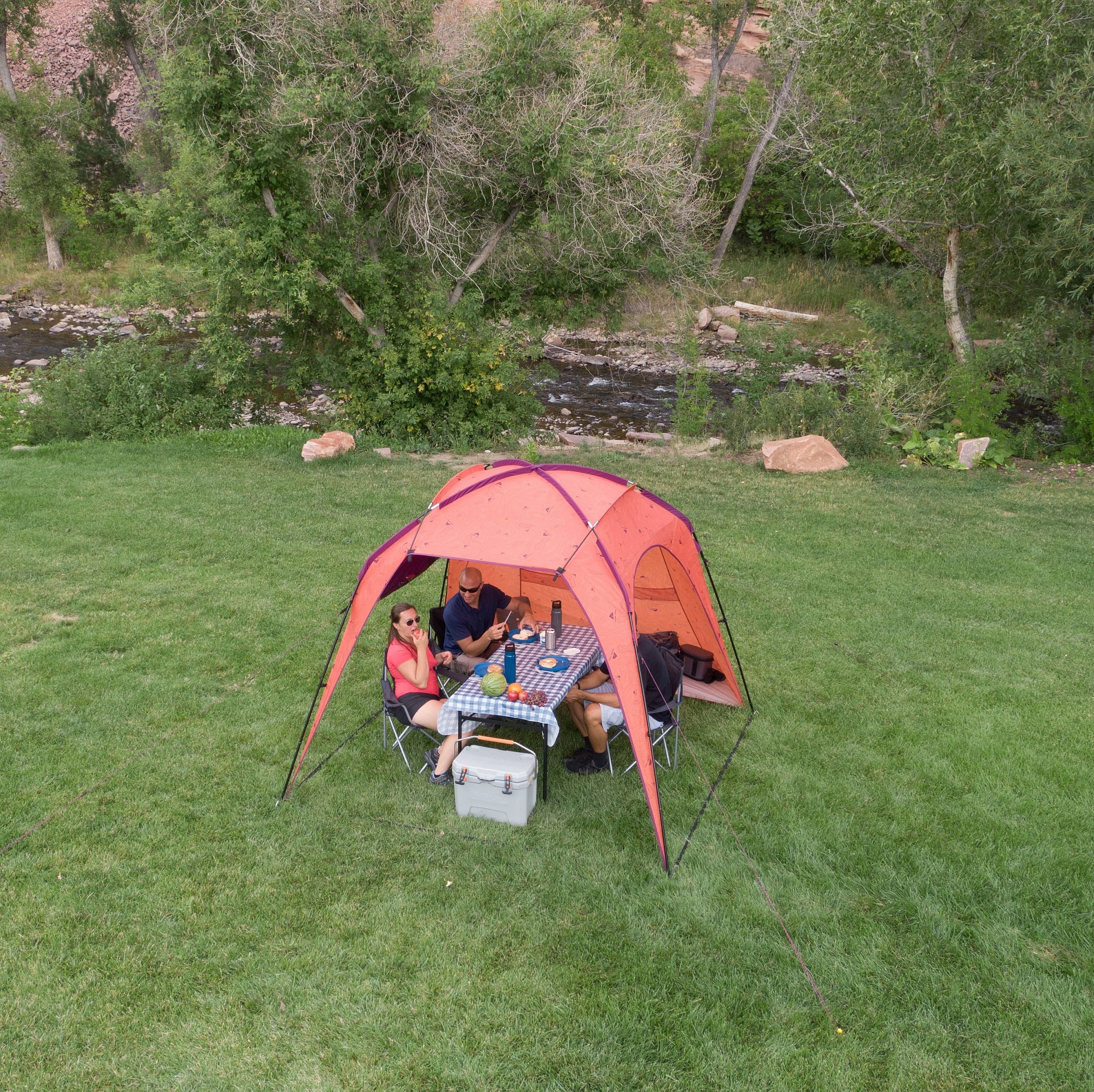 Ozark Trail Orange Sun Shelter Beach Tent， 11.25' x 8.25' with Gear Storage and UV Protection