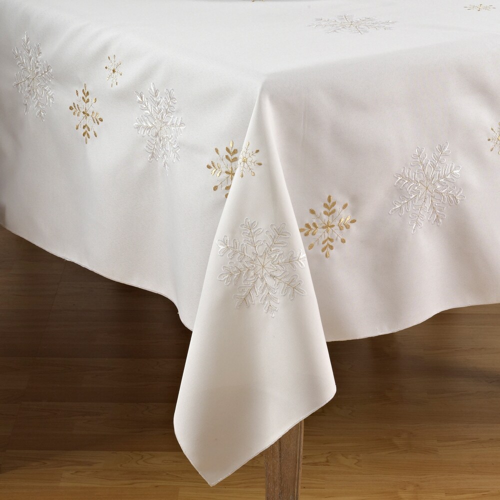 Elegant Tablecloth With Snowflake Design