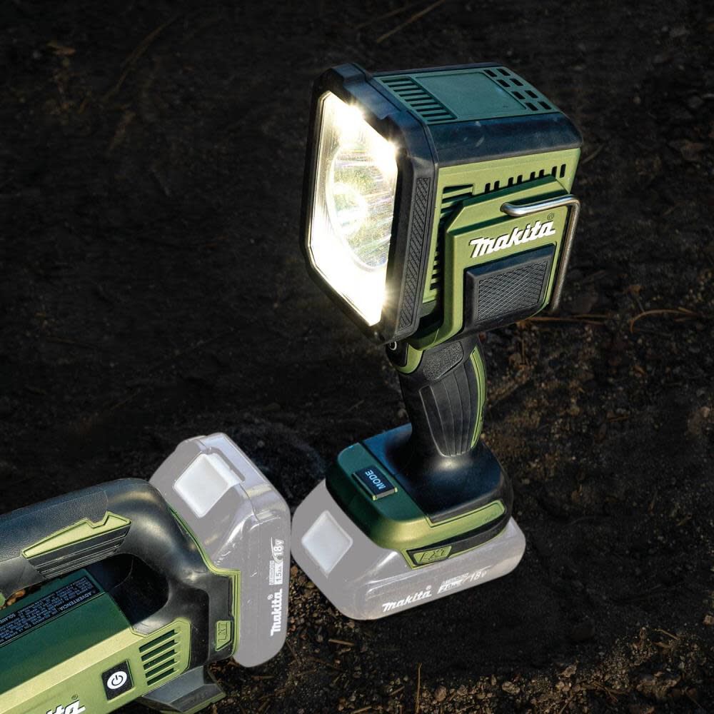 Makita Outdoor Adventure 18V LXT LED Flashlight Spotlight ADML812 from Makita