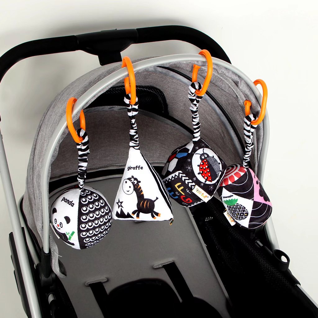 AIPINQI 4 Pack Rattles Rings Hanging Toys Set，Black White High Contrast Toys For Stroller Car Seat