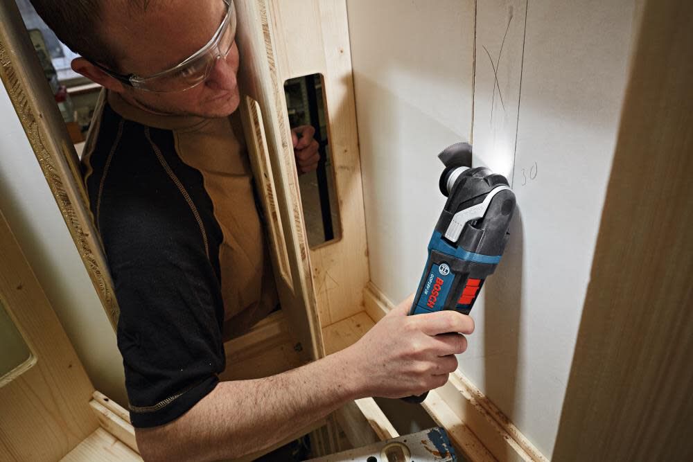 Bosch 18 V EC Brushless StarlockPlus Oscillating Multi-Tool (Bare Tool) GOP18V-28N from Bosch