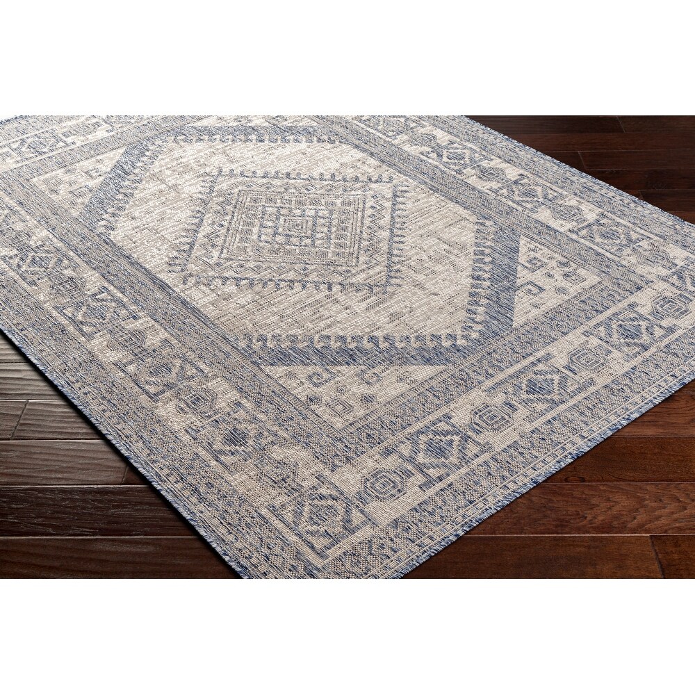 Artistic Weavers Kelia Global Medallion Indoor/ Outdoor Area Rug