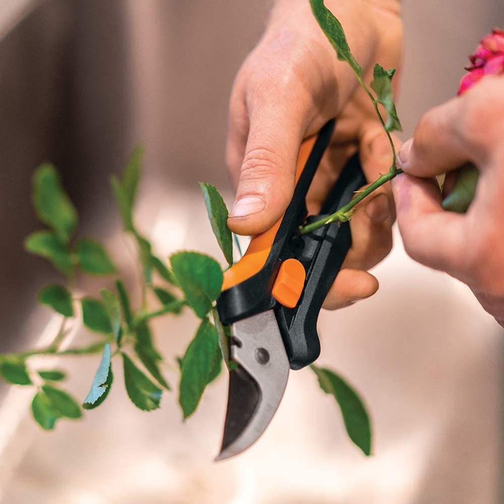 Fiskars 399261-1001 399261 Floral Pruner, Black/Orange