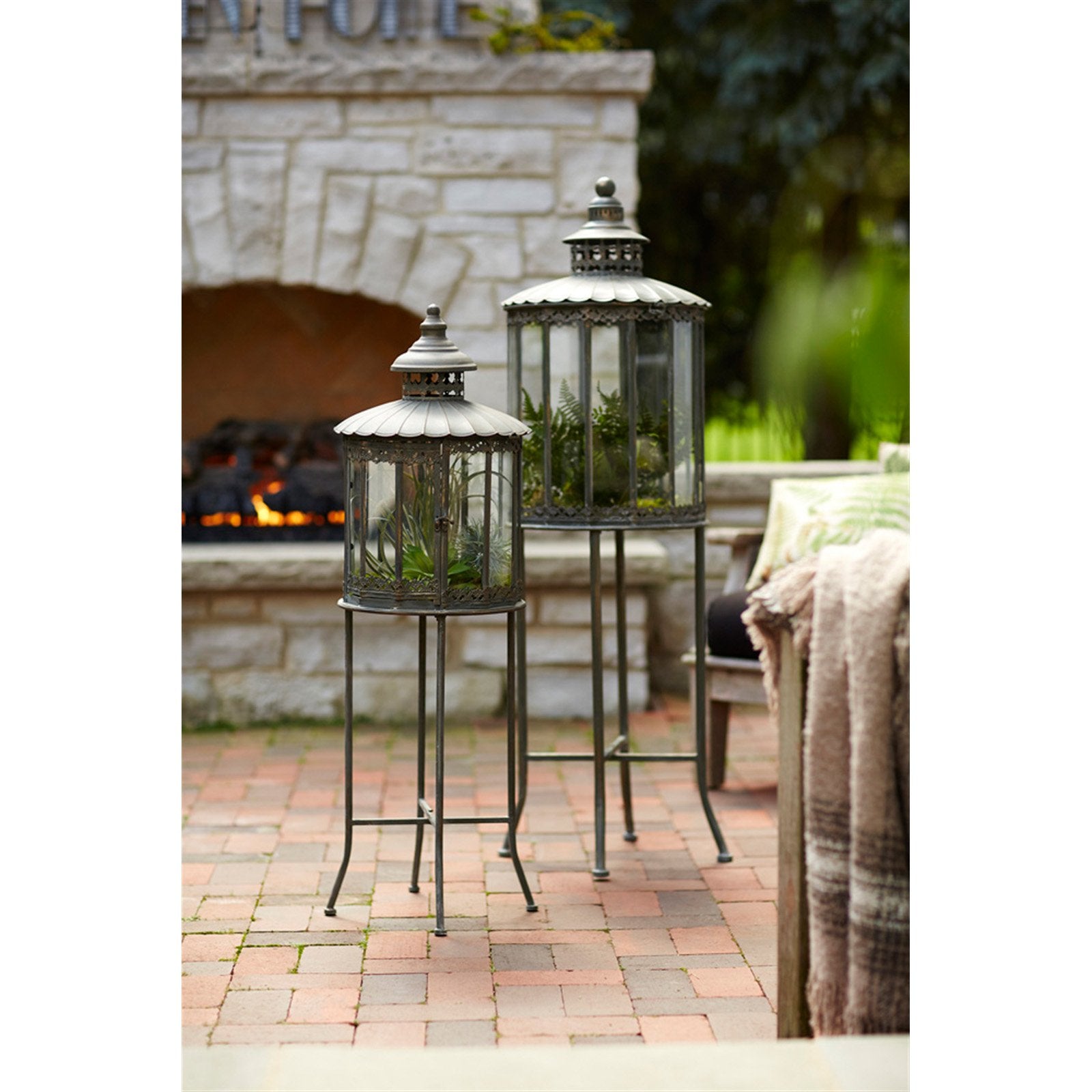 Lanterns With Stand (Set Of 2) 32