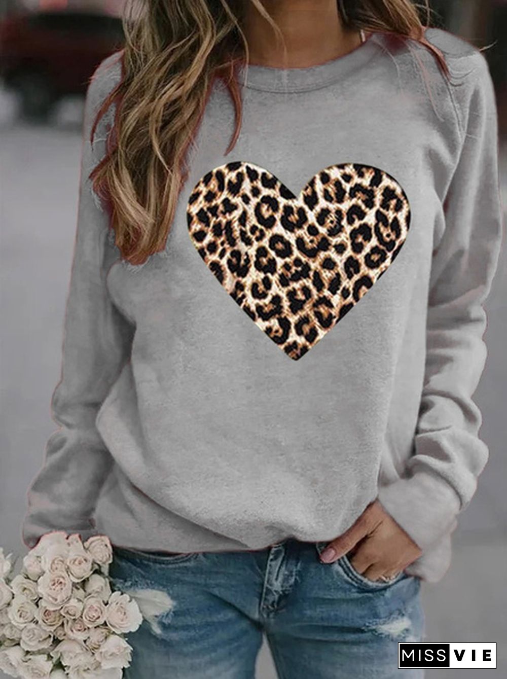 Winter Warm Women’s Fashion Long Sleeve Hoodies Casual Tops Round Neck Leopard Print Loose Pullover Sweatshirts