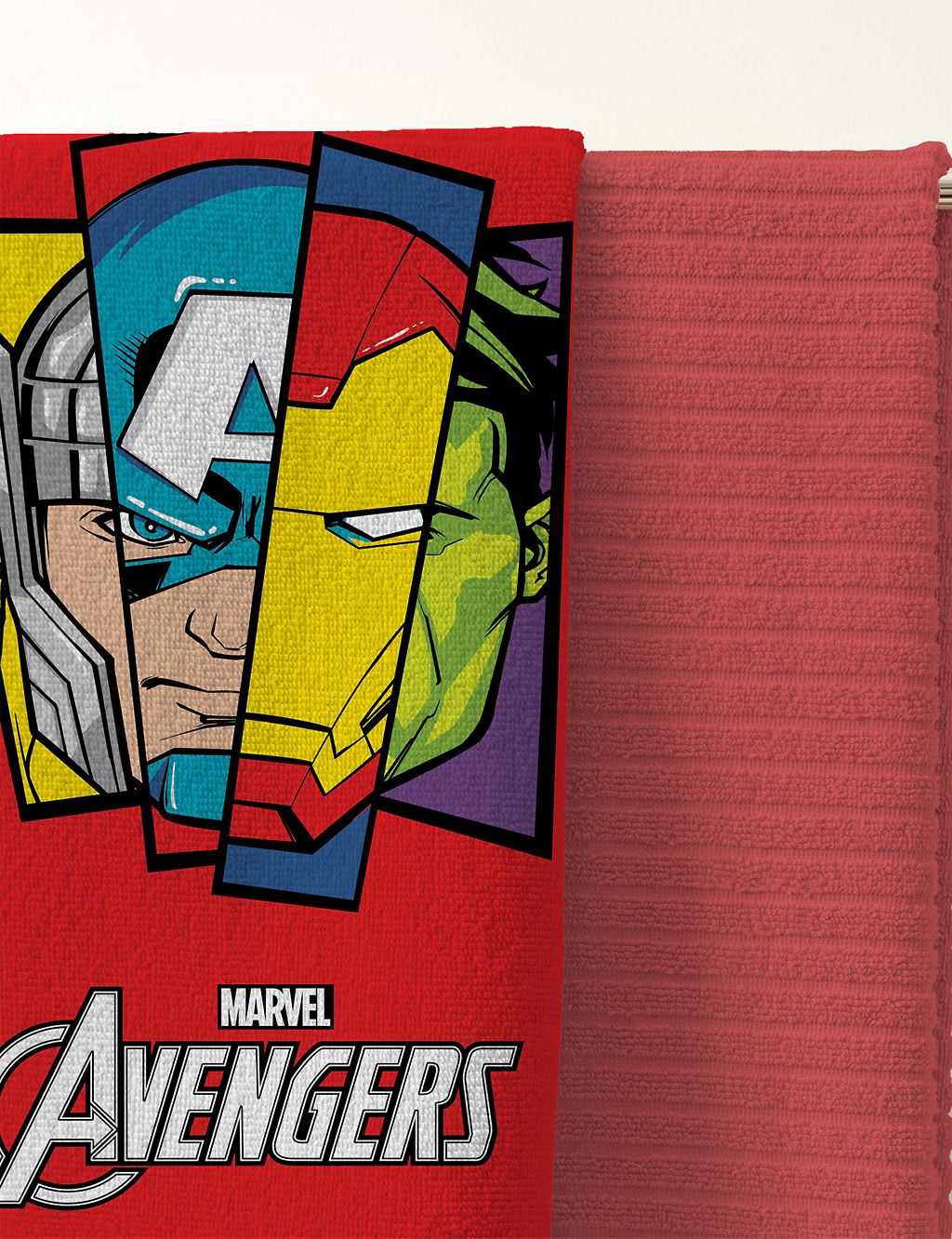 Pure Cotton Avengers™ Kids' Bath Towel