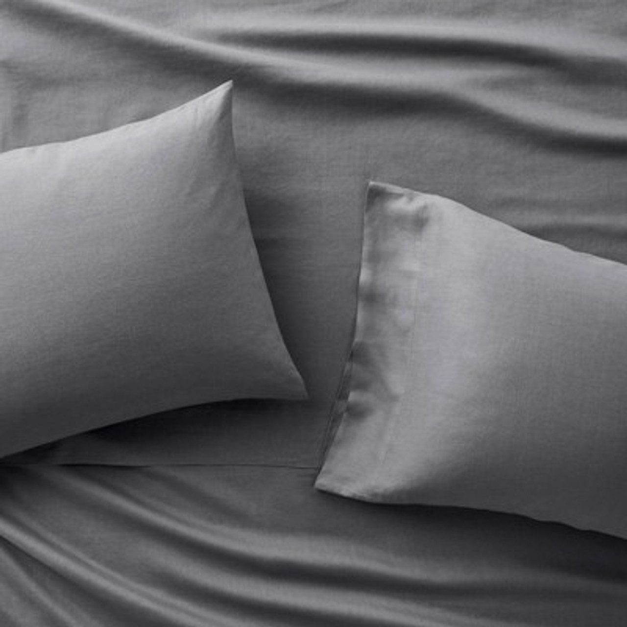 Standard 100% Washed Linen Solid Pillowcase Set Dark Gray - Casaluna™