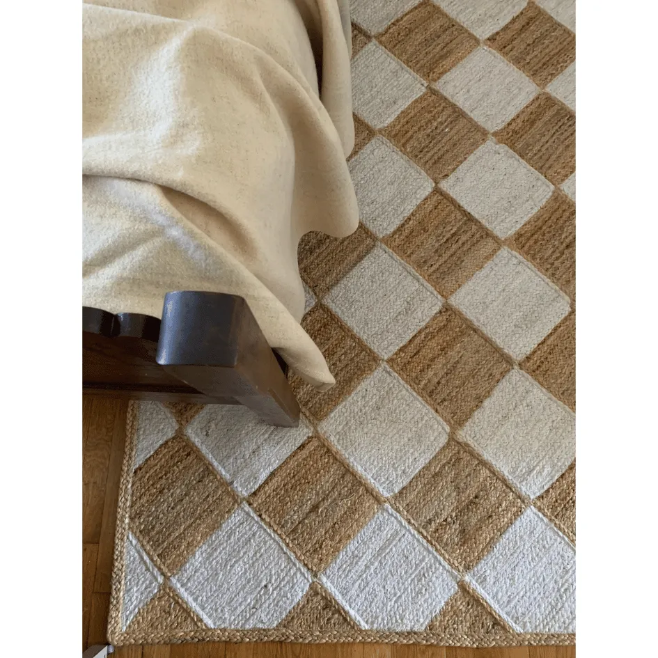 Tranquilran Diamond Checker Jute Rug - Natural and White