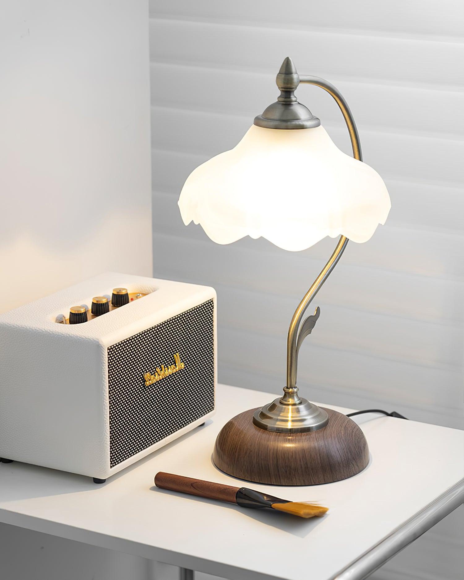 Vintage Laiton Table Lamp