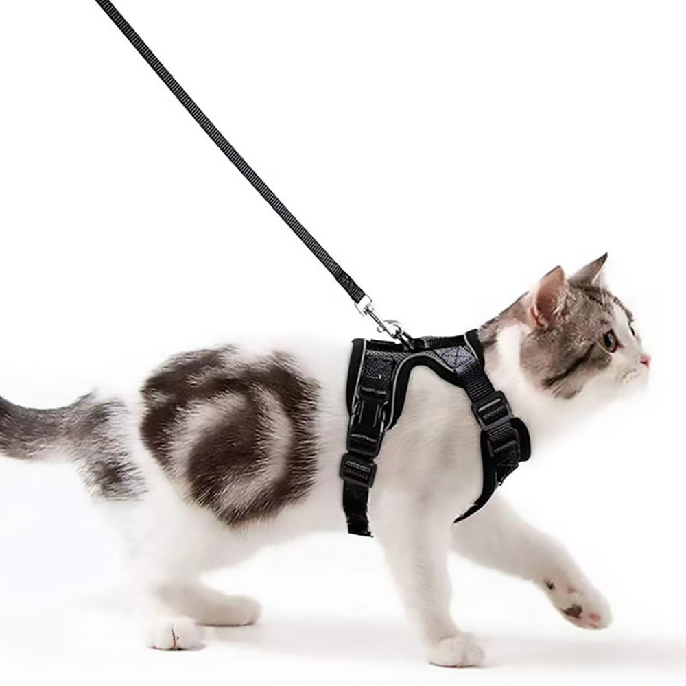 Cat Harness and Leash for Walking， Escape Proof Soft Adjustable Vest Harnesses for Cats， Easy Control Breathable Reflective Strips Jacket