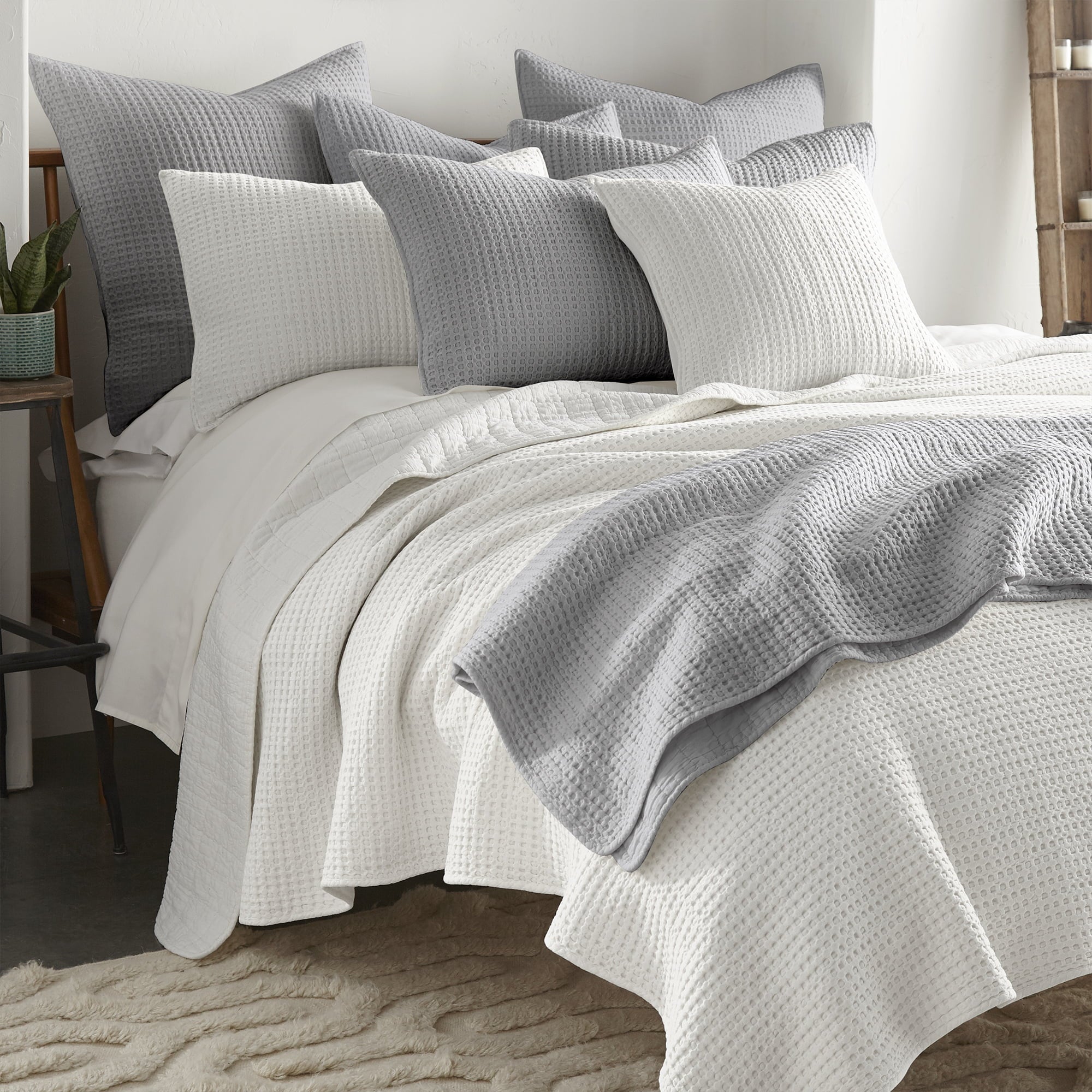 Levtex Home - Mills Waffle - King/Cal King Quilt Set - Grey Cotton Waffle - Quilt Size (106 x 92in.)， Sham Size (36 x 20in.)