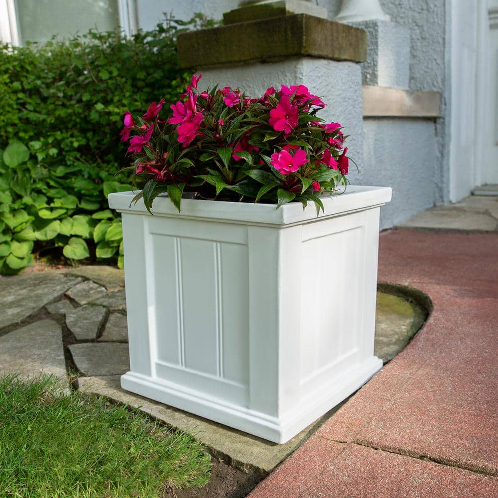 Mayne Cape Cod 14 in. Square Self-Watering White Polyethylene Planter 4836-W