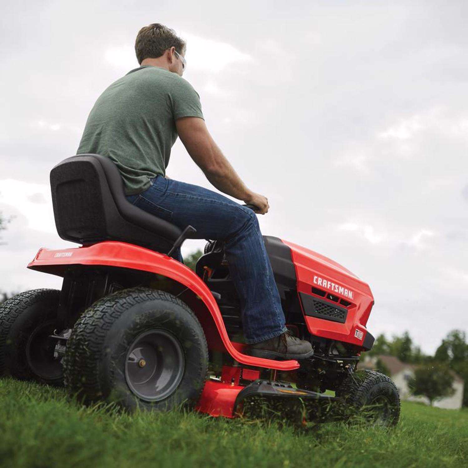 Craftsman T110 42-inch 17.5 hp Gear Riding Lawn Mower