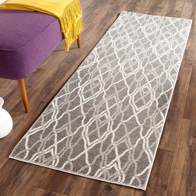 Safavieh Amherst Linked Geo Indoor Outdoor Rug