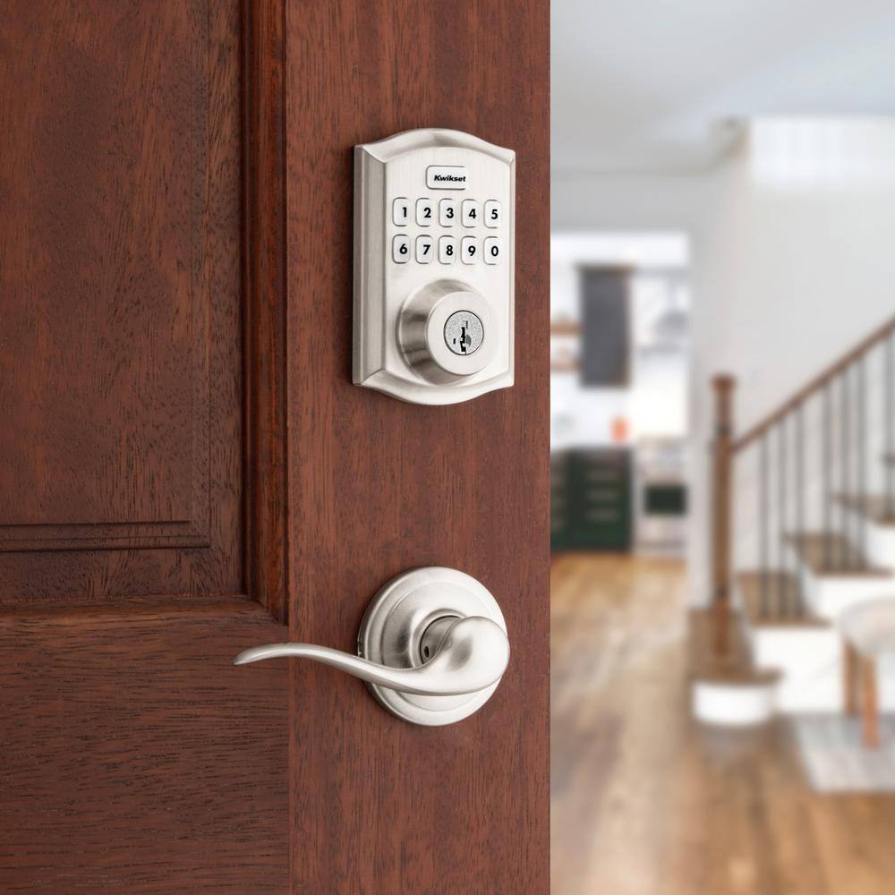 Kwikset Home Connect 620 Keypad 869 Traditional Satin Nickel Connected Smart Lock Deadbolt with Z-Wave-700 Feat SmartKey 869HC620TRZ715