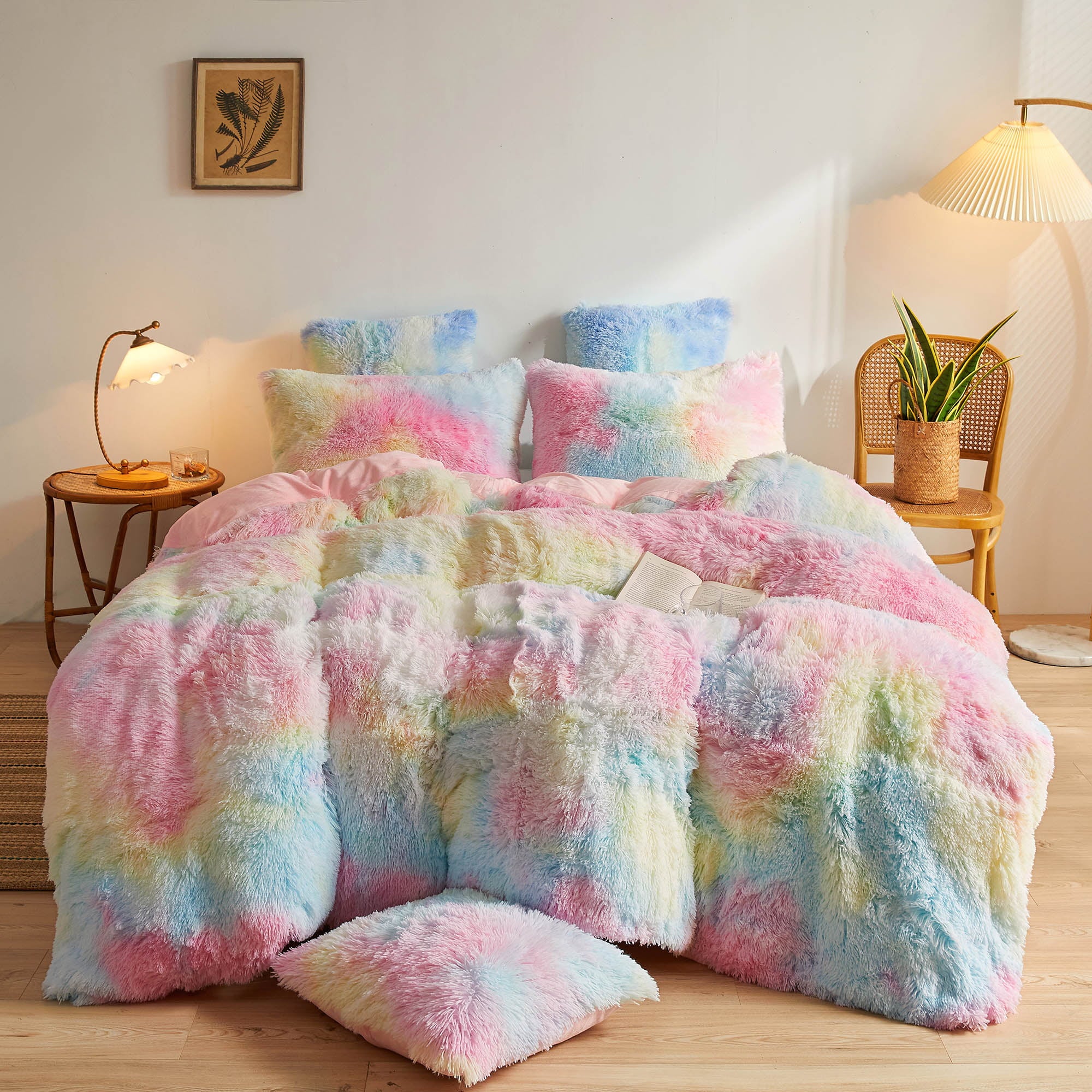 XeGe Tie Dye Plush Shaggy Duvet Cover Set， 3 Pieces Soft Velvet Fluffy Furry Bedding Set Rainbow Print(1 Multicolor Faux Fur Fuzzy Comforter Cover + 2 Pillowcases)， Zipper Closure(King Size， Rainbow)