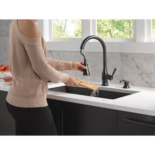 Delta Hazelwood Single-Handle Pull Down Sprayer Kitchen Faucet with ShieldSpray Technology in Matte Black 19831Z-BLSD-DST