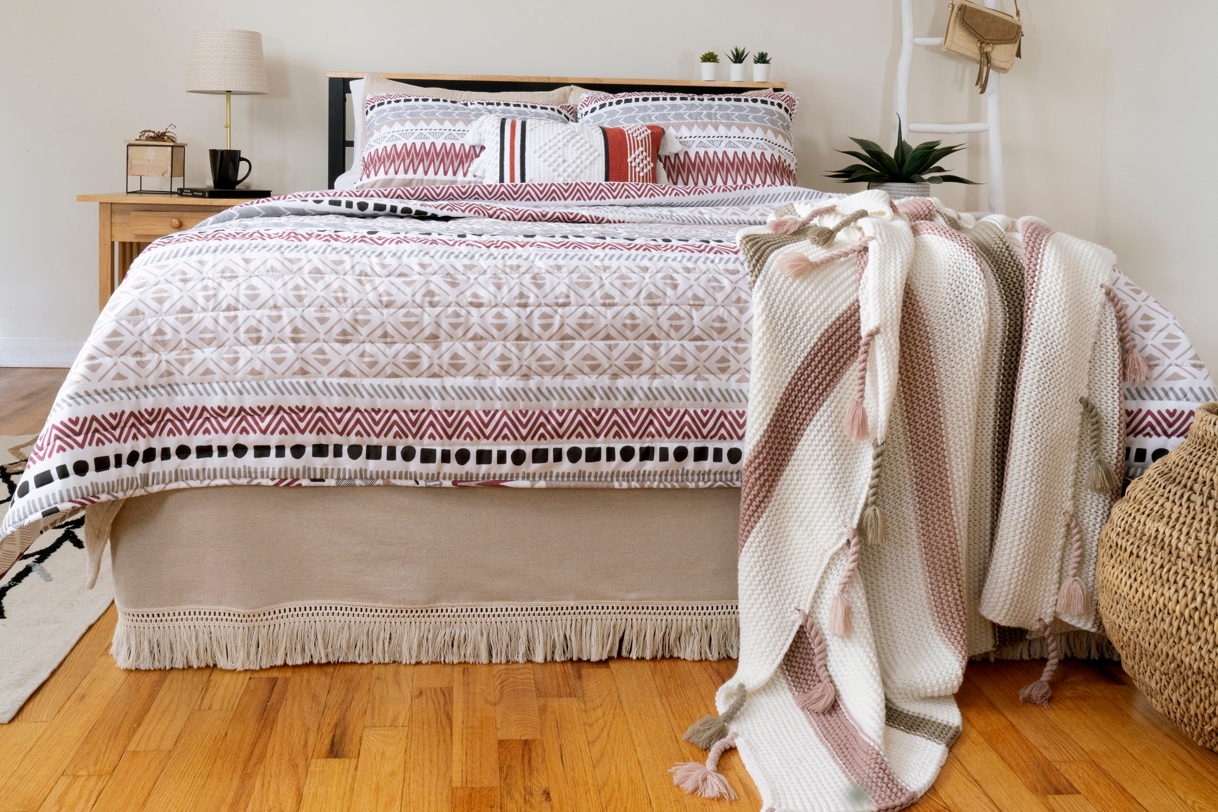 Bedding Bundle: Southwest Stripe Quilt + Solid Kantha Pick Stitch Quilt/Coverlet