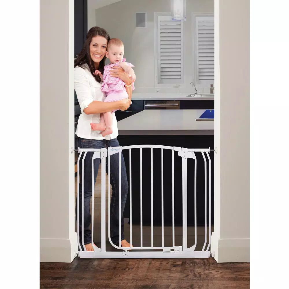 Dreambaby Chelsea 29.5 in. H Standard Height Auto-Close Security Gate in White with Extensions and#8211; XDC Depot