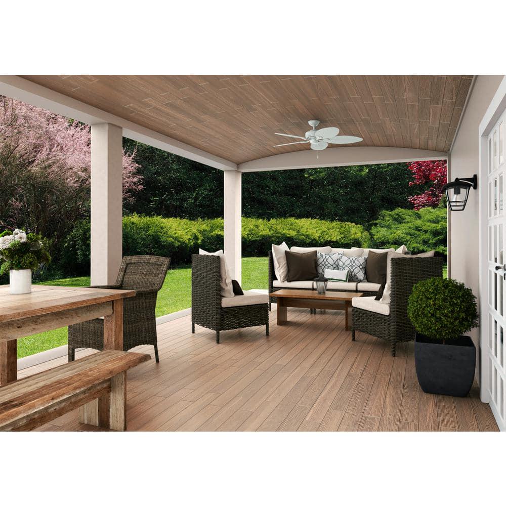 Hunter Bayview 54 in IndoorOutdoor White Ceiling Fan