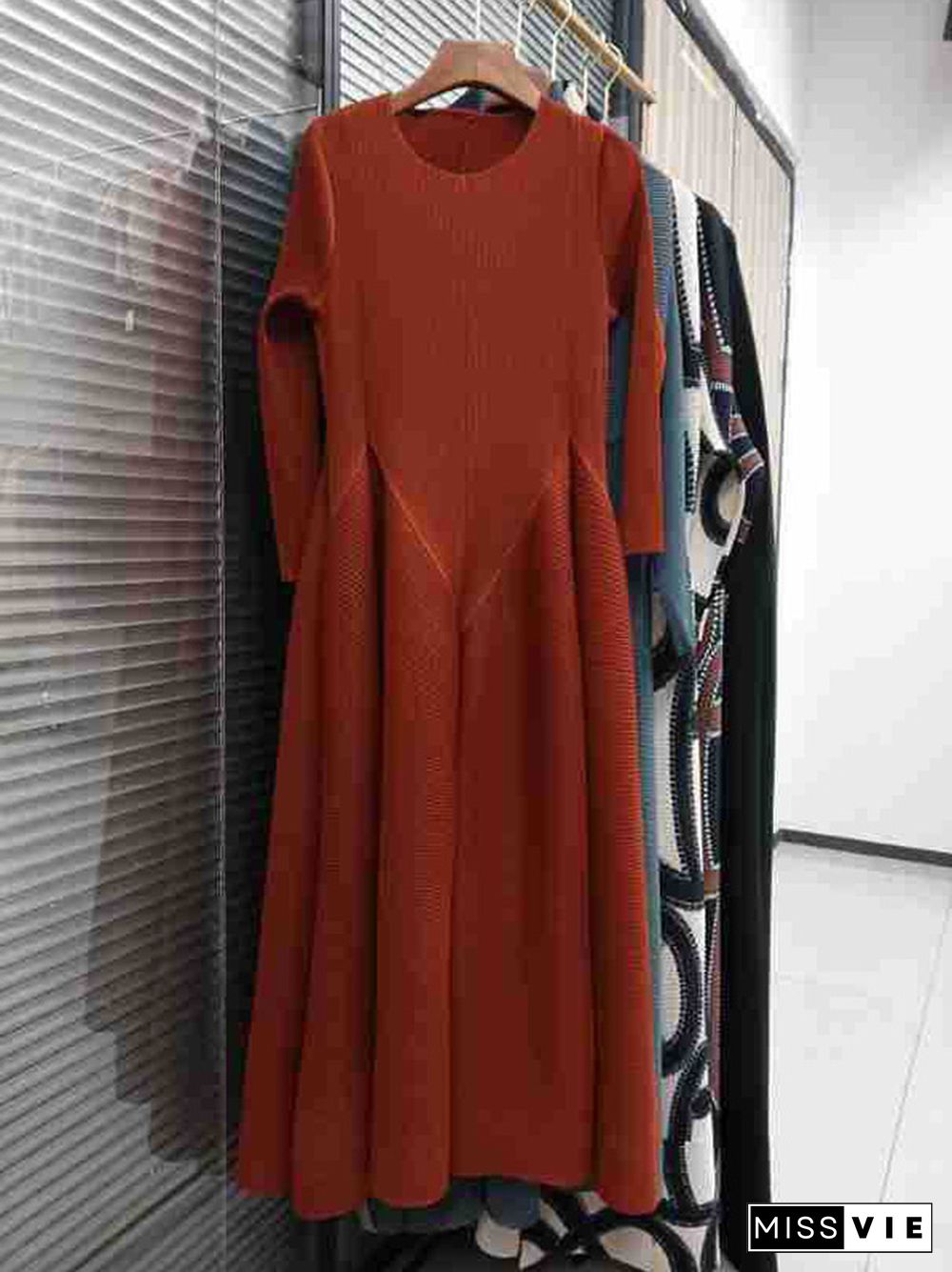 A-Line Loose Pleated Solid Color Split-Joint Round-Neck Midi Dresses