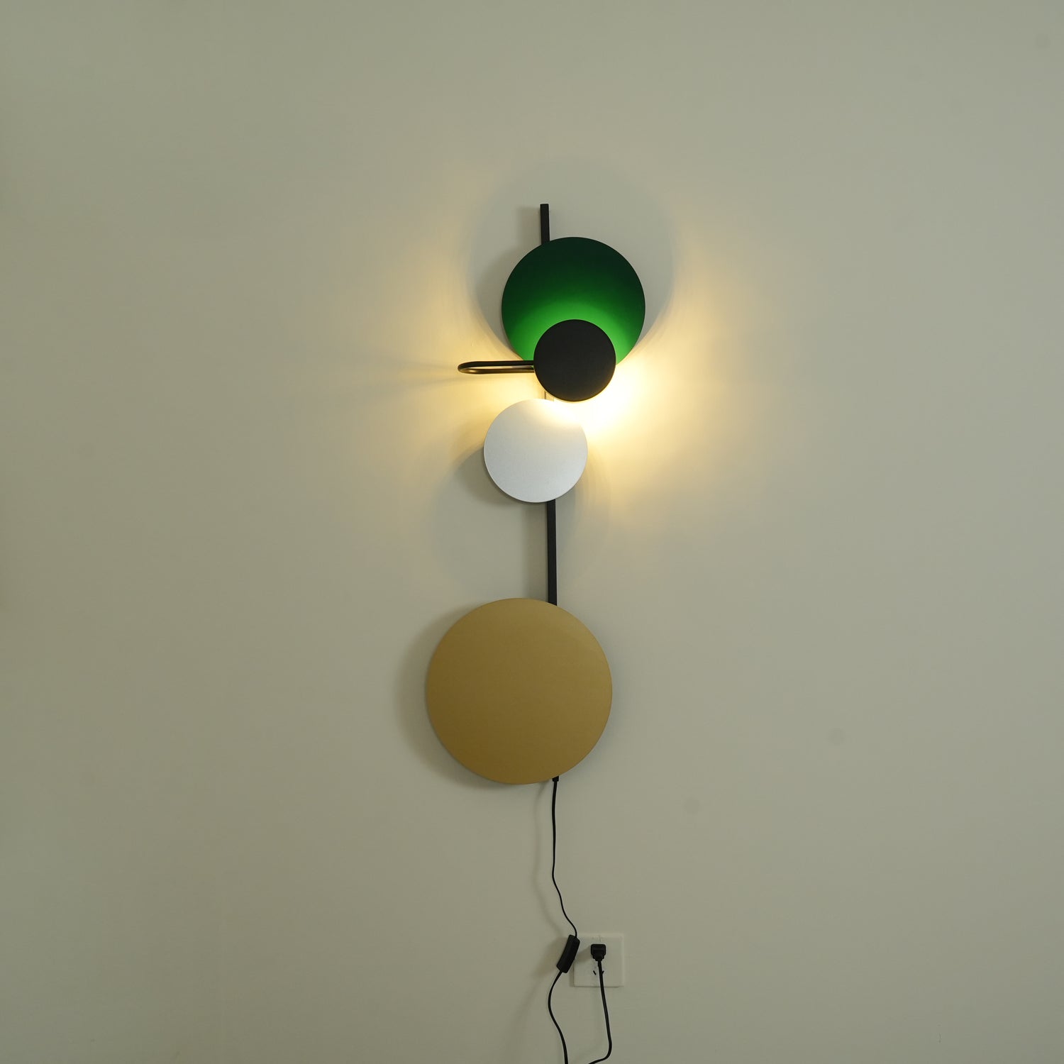 Planet Plug-in Wall Lamp