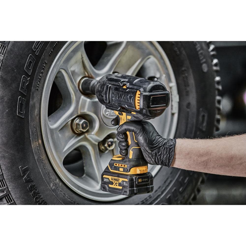 DEWALT 20V MAX XR 1/2 High Torque Impact Wrench with Hog Ring Anvil Kit