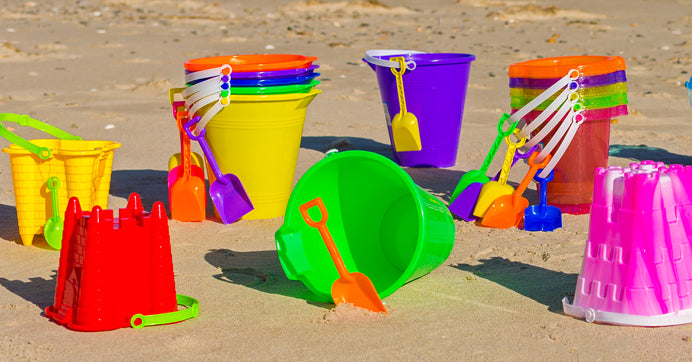 CGT Beach Plastic Pails Buckets and Shovels with Handle Pouring Spout Summer Playing Sandbox Building Castles Kids Toddlers Toys Party Favors Easter Egg Baskets (Set of 3) Assorted Bright Colors