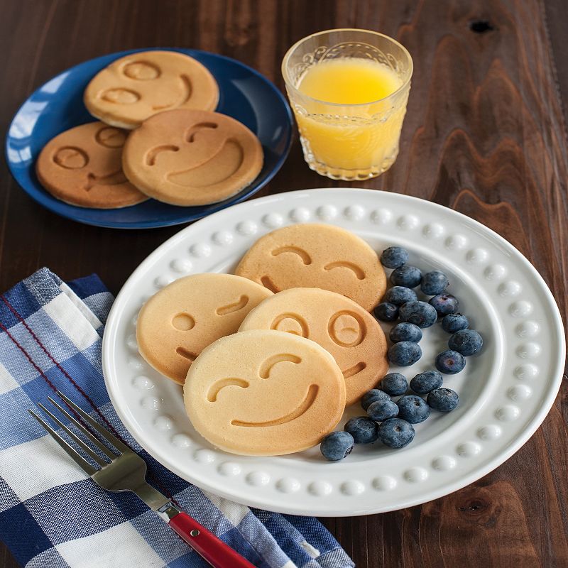 Nordic Ware Smiley Face Emoji Pancake Pan