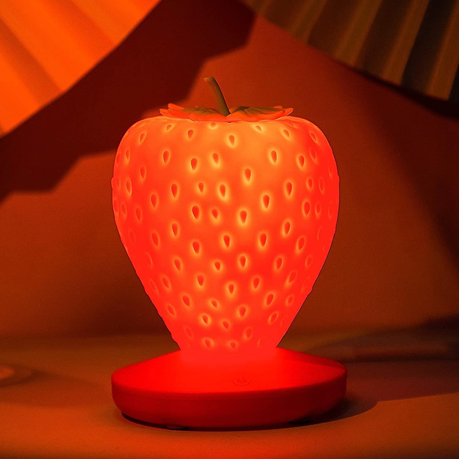 Strawberry Night Light， Cute Silicone Strawberry Lamp Nursery Led Cute Kids Night Light