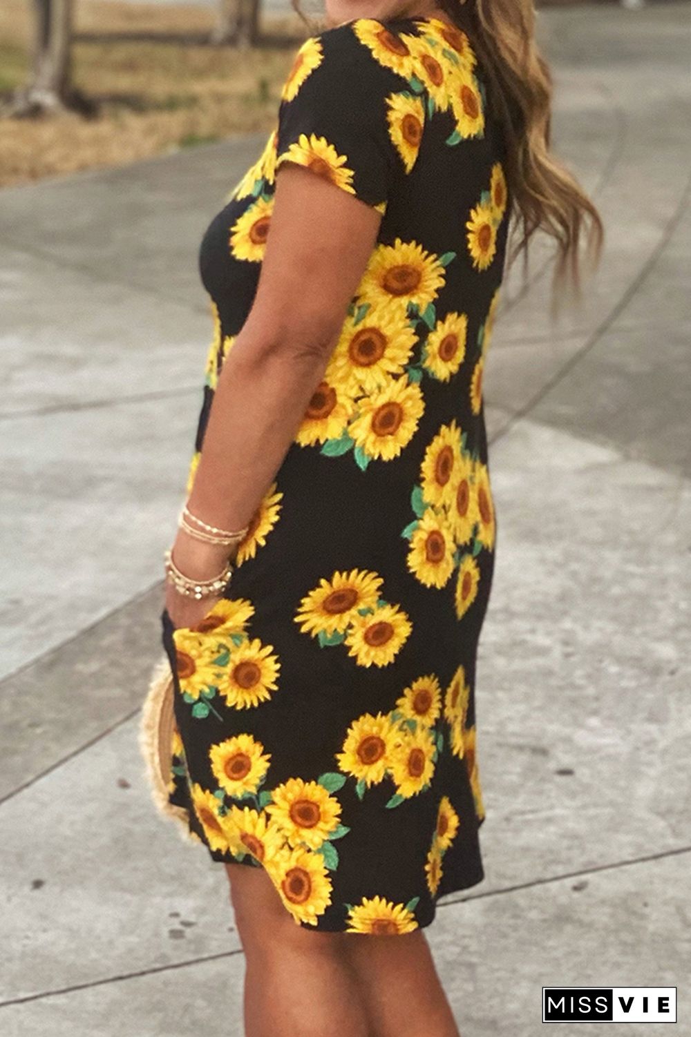 Sunflower Print Criss-cross V-neck Midi Dress