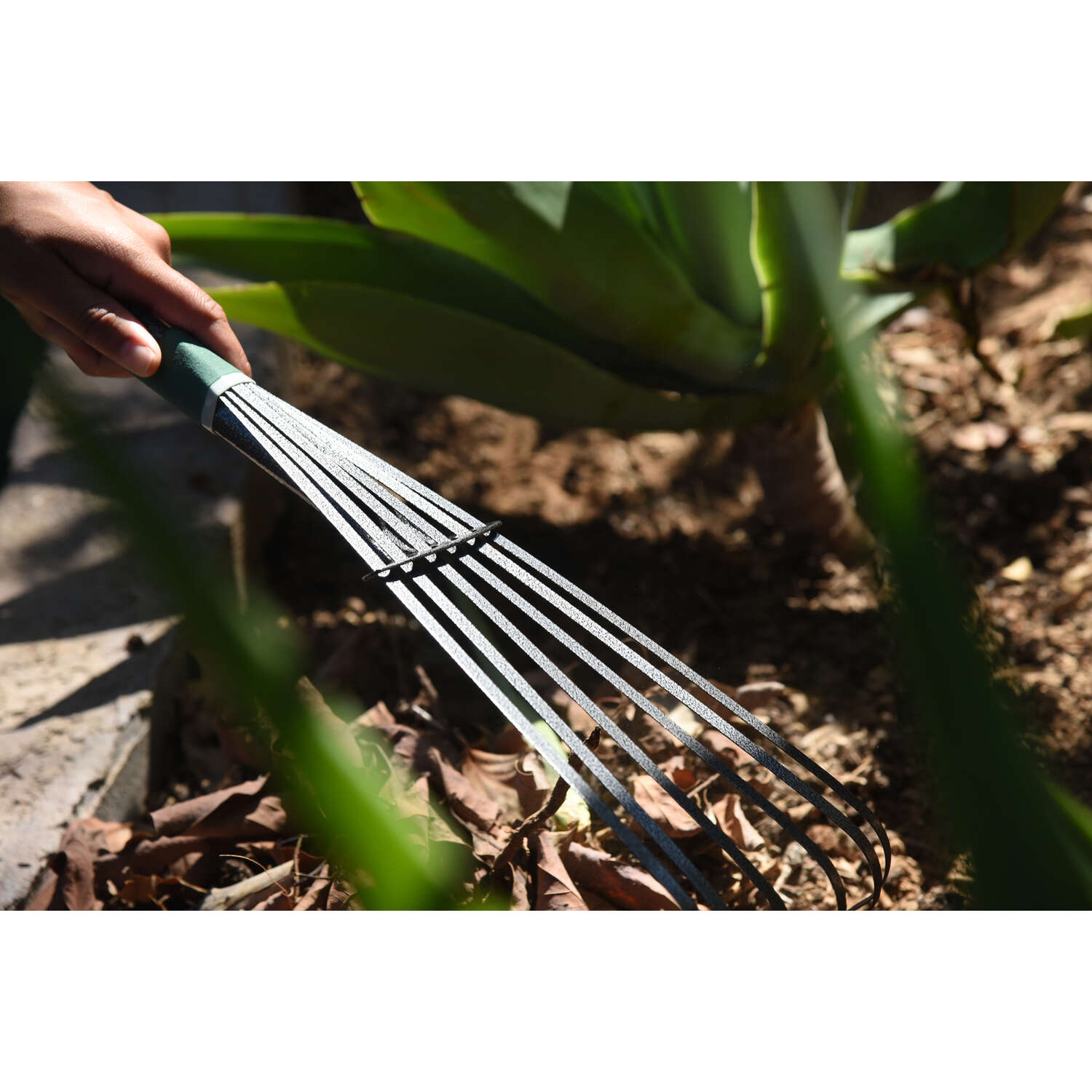 Yard Butler 18 in. 6 Tine Steel Rake Steel Handle