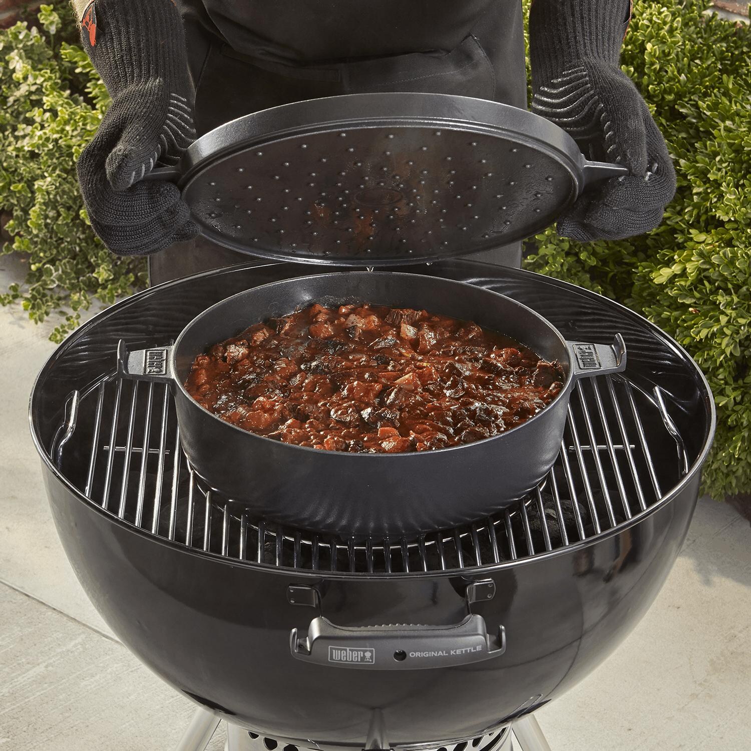 Weber 8859 Dutch Oven Duo 7.25-Quart Cast Iron Dutch Oven