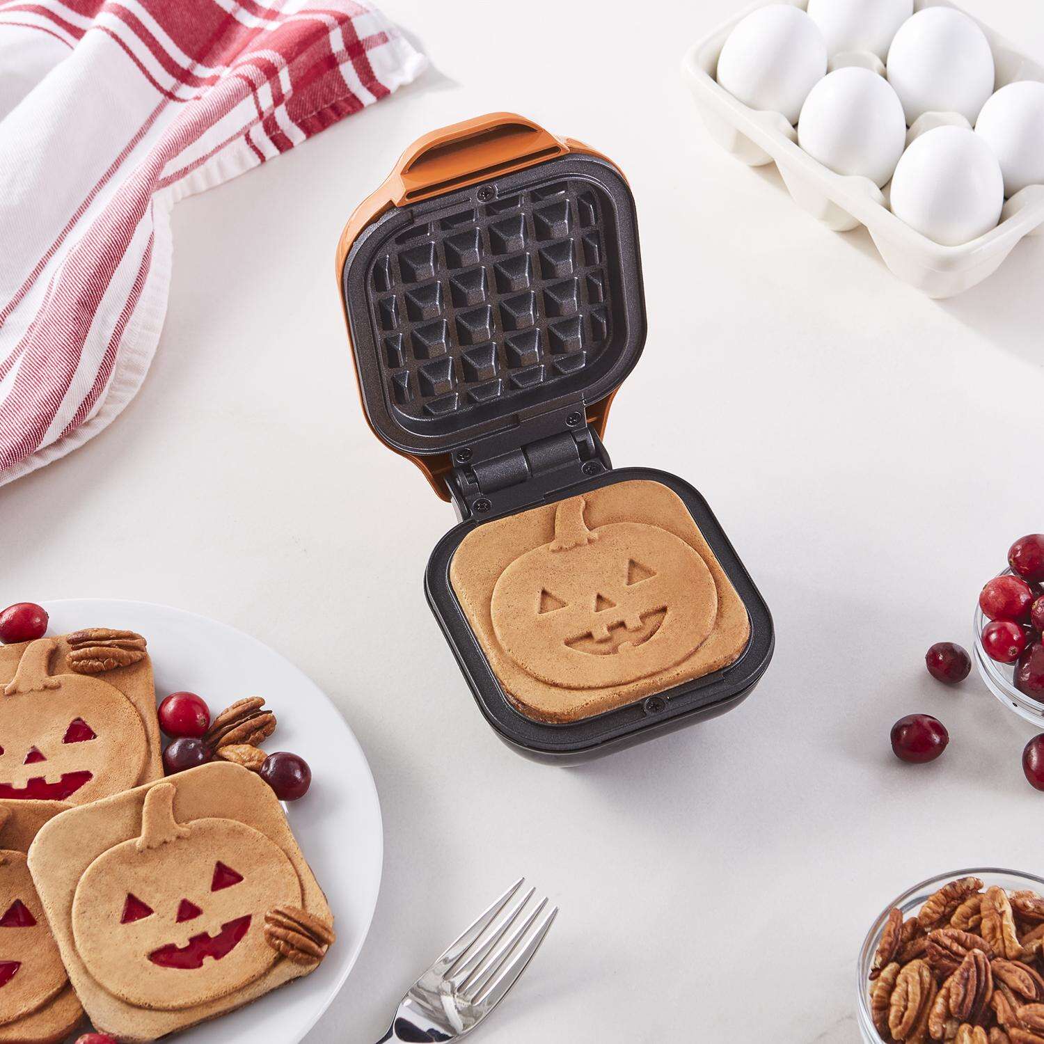 Rise by Dash Jack-O-Lantern 1 waffle Orange Plastic Waffle Maker