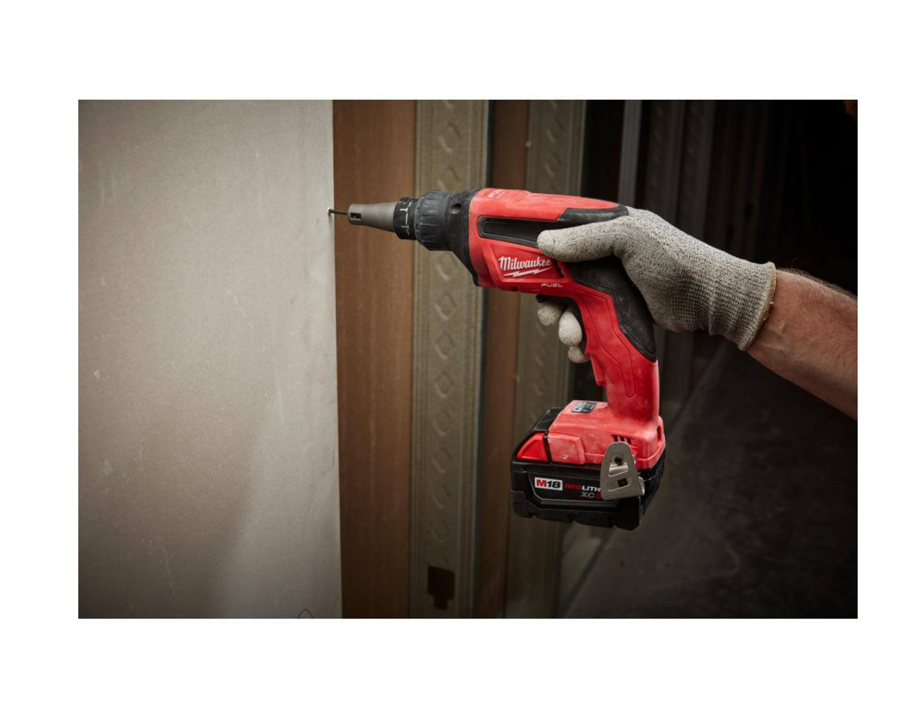 Milwaukee 2866-20-48-59-1835 M18 FUEL 18-Volt Lithium-Ion Brushless Cordless Drywall Screw Gun W/ 3.0Ah Battery and Charger