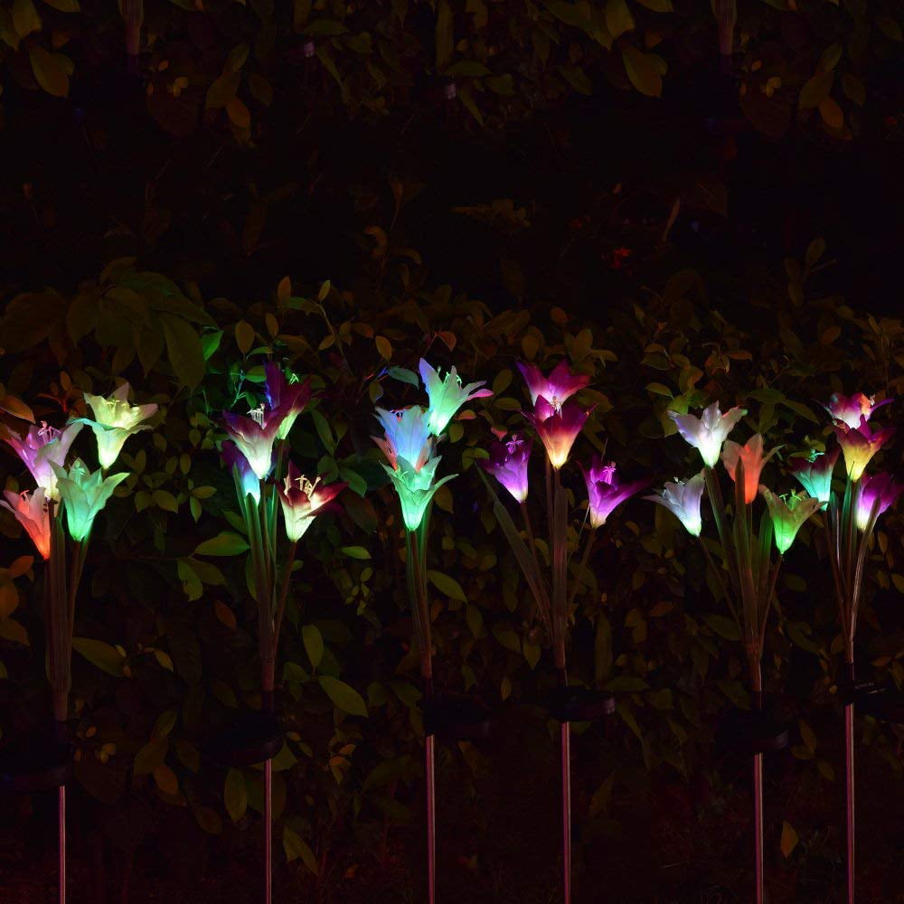 2 Pack Outdoor Solar Garden Stake Lights - Coolmade Solar Powered Lights with 8 Lily Flower， Multi-color Changing LED Solar Stake Lights for Garden， Patio， Backyard (Purple and White)