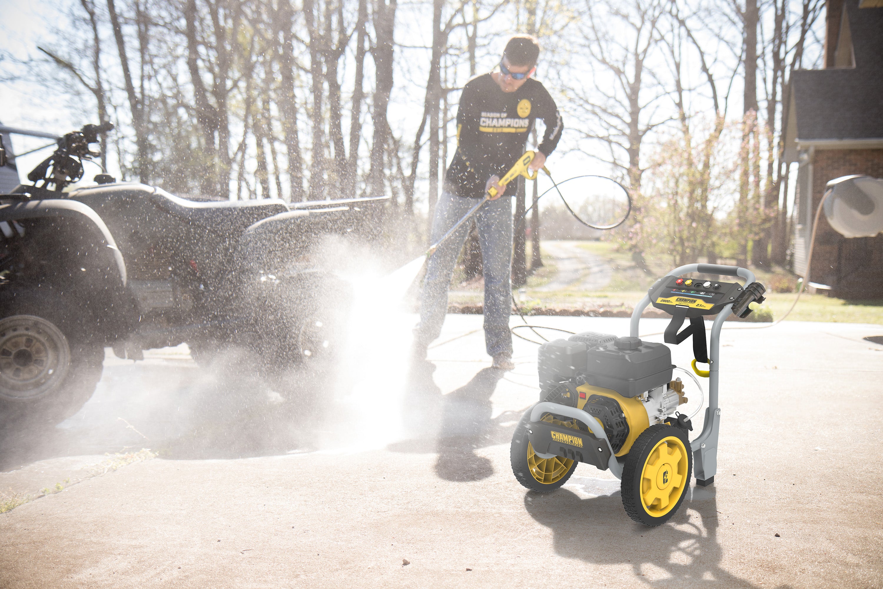 Champion Power Equipment 2800 PSI 2.1 GPM Low Profile Gas Powered Pressure Washer