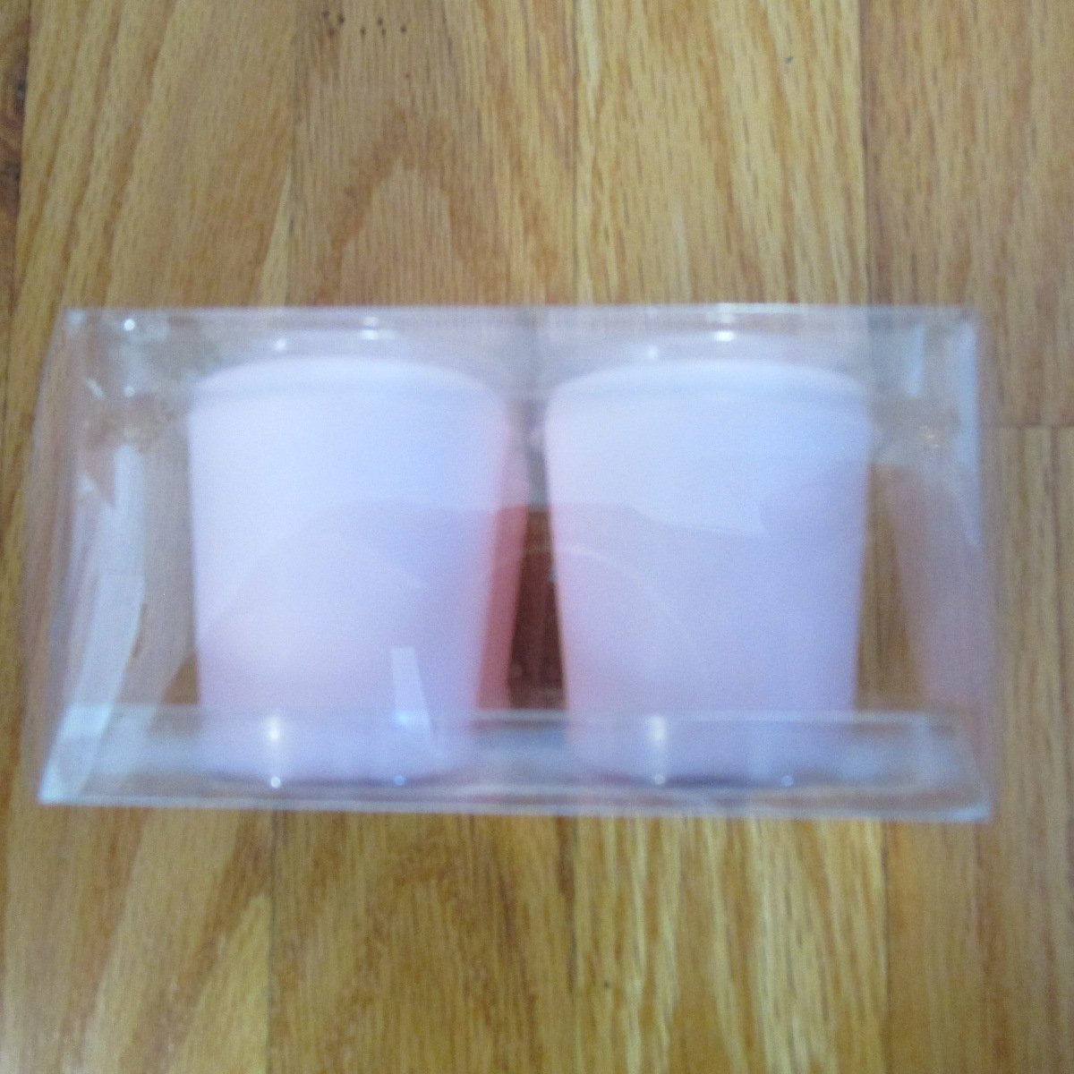 WAX AND WIX 4 PACK VOTIVE CANDLES PINK UNSCENTED NEW