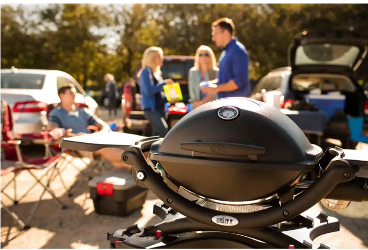 Weber 51010001 Q1200 1-Burner Portable Tabletop Propane Gas Grill in Black with Built-In Thermometer