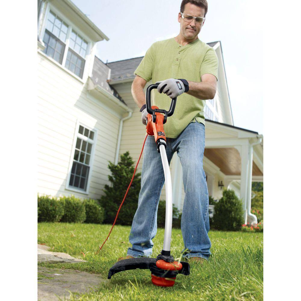 BLACK+DECKER 14 in. 7.5 AMP Corded Electric Curved Shaft 0.080 in. Single Line 2-in-1 String Trimmer  Lawn Edger with Automatic Feed GH3000