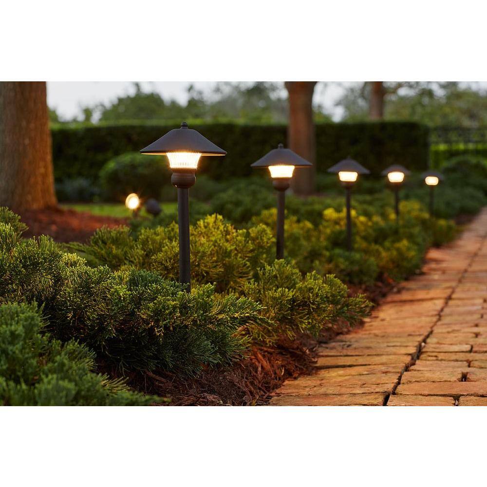 Hampton Bay Pearson Low-Voltage Bronze Outdoor Integrated LED Landscape Path Light and Flood Light Kit (8-Pack) IWV6628L